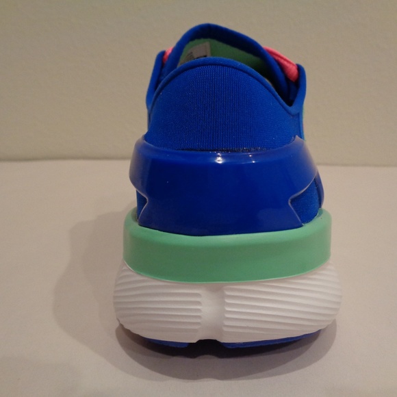 Under Armour Size 4.5Y SPEEDFORM APOLLO 2 Sneakers - Picture 4 of 8